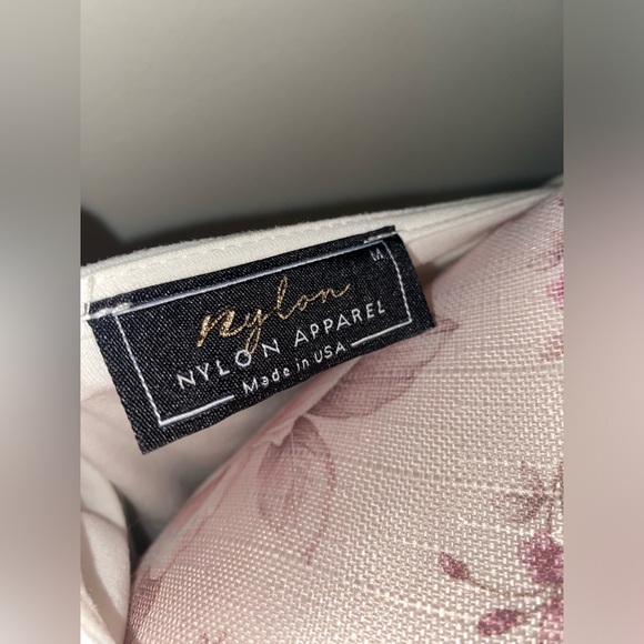 Nylon Apparel USA Broad shoulder, shoulder padded top - Picture 6 of 8